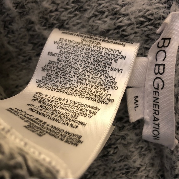 Soft fuzzy gray & white long cardigan, M/L - Picture 8 of 8